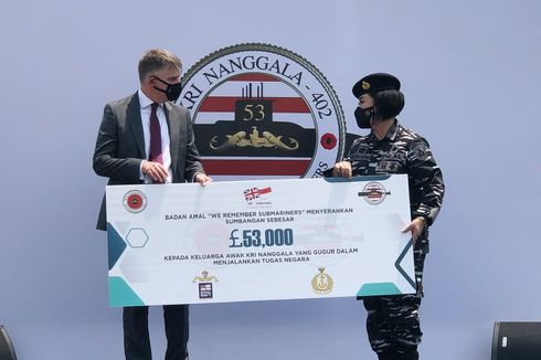 Komunitas Kapal Selam Angkatan Laut Inggris Beri Santunan Untuk Keluarga Korban KRI Nanggala-402 