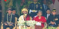 HUT ke-80 RI di Istana, Gibran Duduk Berkelompok Bersama Try Sutrisno hingga JK