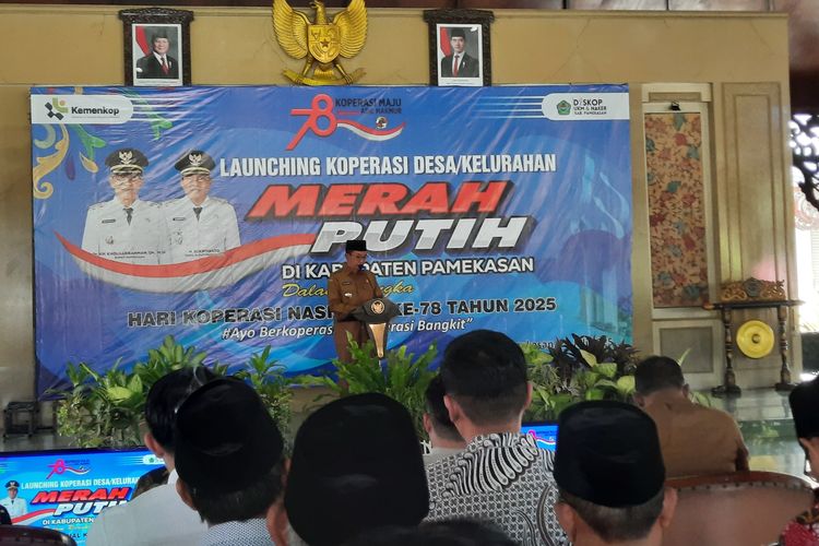 Bupati Pamekasan Kholilurrahman resmikan koperasi merah putih di semua desa 21 Juni 2025 lalu.