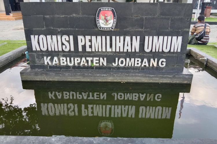 Kantor Komisi Pemilihan Umum (KPU) Kabupaten Jombang, Jawa Timur.