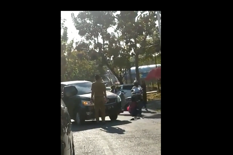 ASN tendang pengendara wanita viral