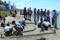 Tumbuhkan Kreativitas dan Imajinasi, Ratusan Anak Diajak Berkarya Gunakan Pasir Pantai