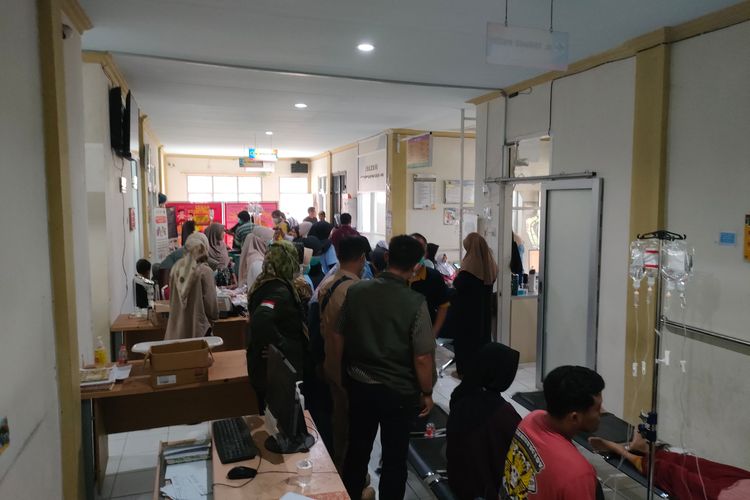 138 warga di Desa Tugu Bandung, Kecamatan Kabandungan, Kabupaten Sukabumi, Jawa Barat diduga keracunan makanan.