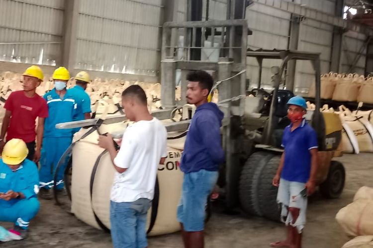 Olah TKP dilokasi Pabrik semen Maruni pasca kejadian kecelakaan kerja Selasa (24/5/2022)
