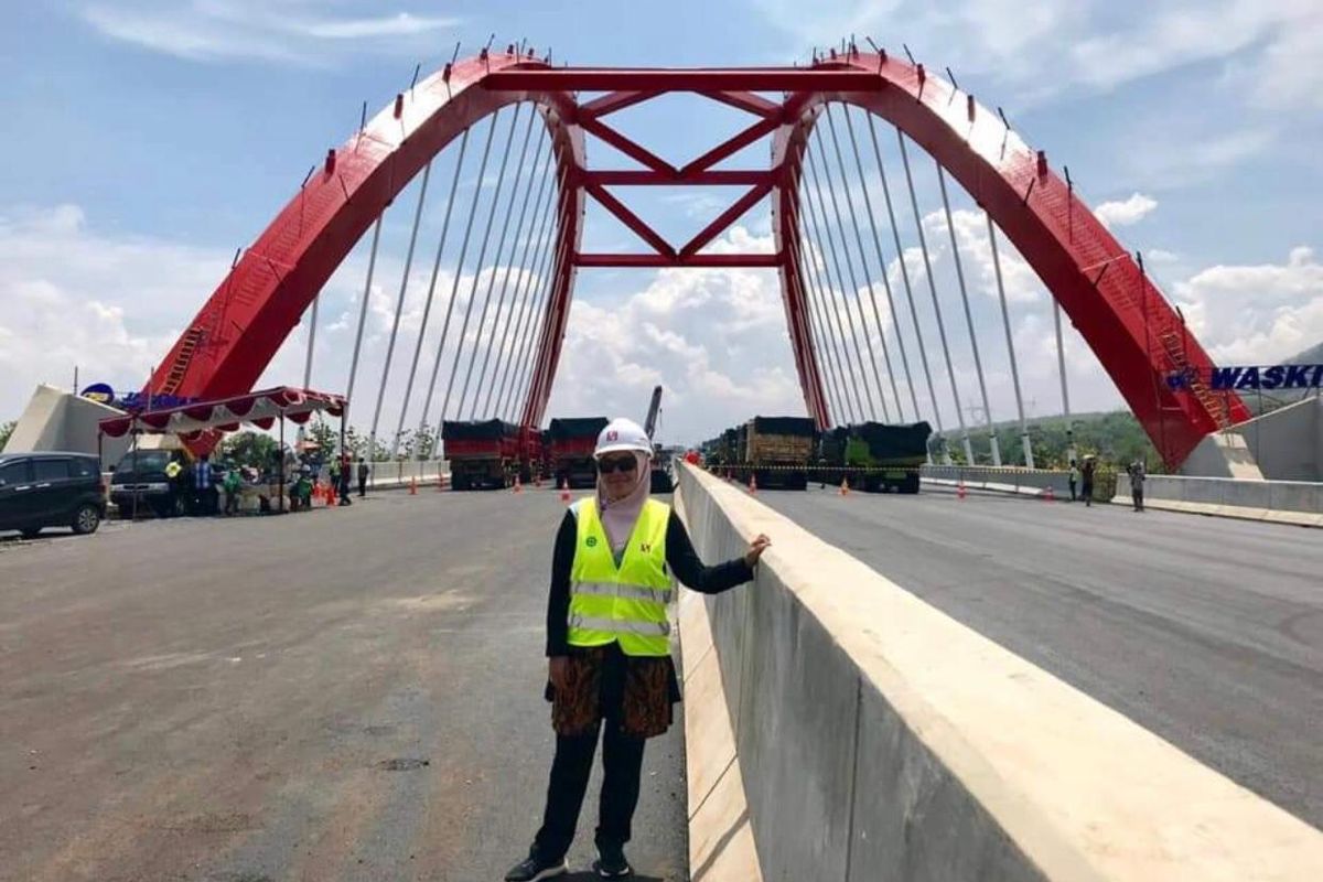 Cerita Dina, Wanita Perancang Jembatan LRT Jabodetabek: Ingin Bangun