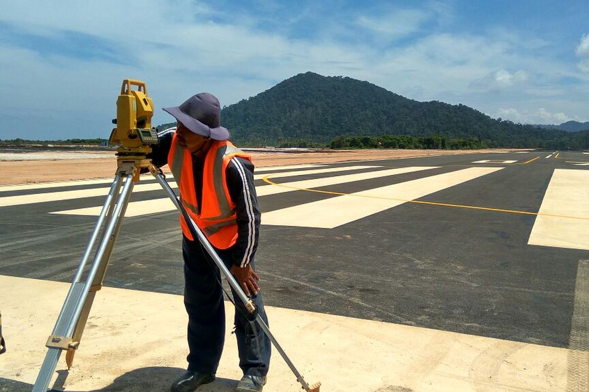 Ilustrasi: Pembangunan Bandara Letung di Kabupaten Kepulauan Anambas, Provinsi Kepulauan Riau, Minggu (26/2/2017)