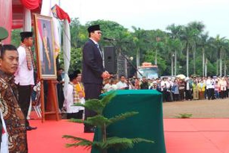 Gubernur DKI Jakarta Basuki Tjahaja Purnama saat memberikan sambutan dalam pelantikan ribuan pejabat DKI, di Lapangan Silang Monas Selatan, Jakarta, Jumat (2/1/2015).