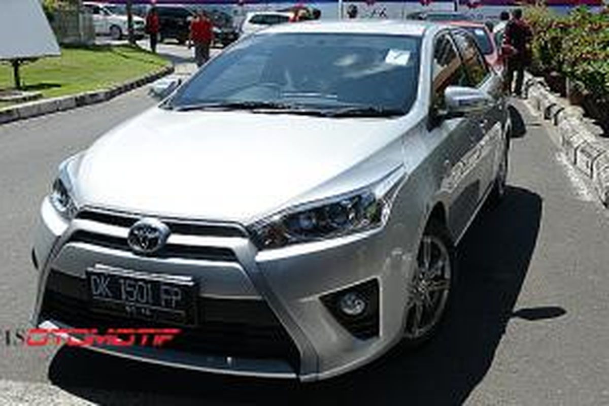 Rombongan test drive All-New Yaris ketika hendak meninggalkan Bandara I Gusti Ngurah Rai, Bali