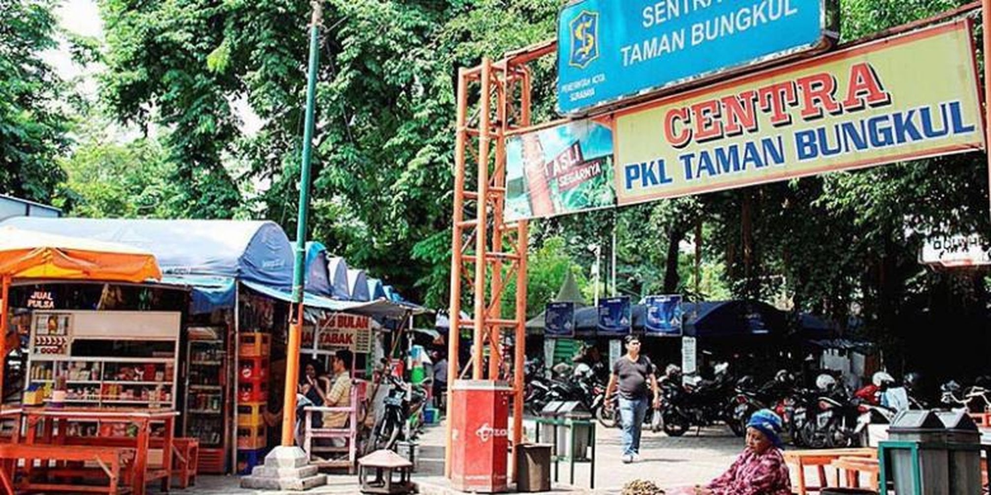 Taman Bungkul Oase Di Tengah Kota Surabaya Halaman All