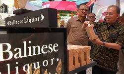 Gantikan Whiskey, Misi Wayan Koster Angkat Arak Bali di Duty Free Bandara Ngurah Rai