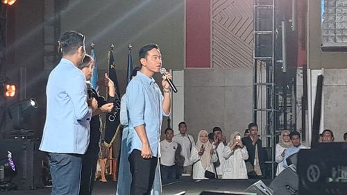 Anggap Kebebasan di Indonesia Tak Dibatasi, Gibran: Enggak Didatangi Tukang Bakso, Kan?
