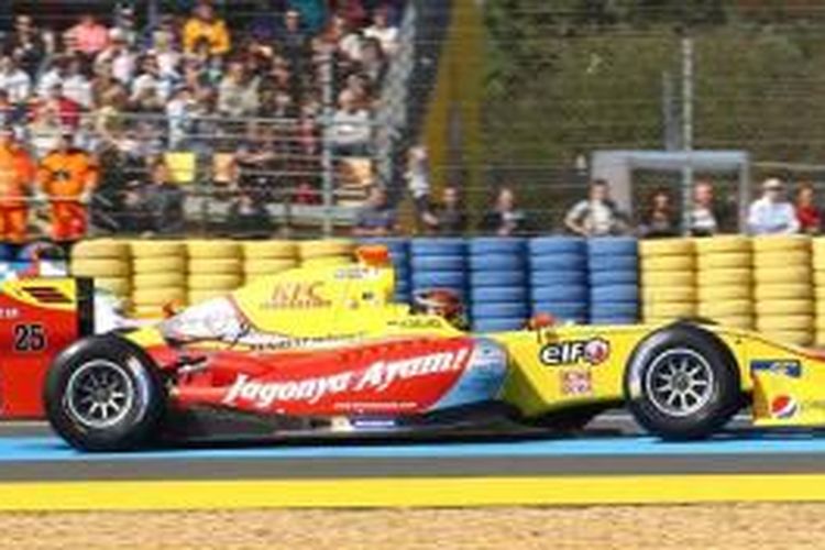 Pebalap muda Sean Gelael harus menelan kekecewaan pada balapan Formula Renault 3.5 akhir pekan lalu di Le Mans, Perancis.
