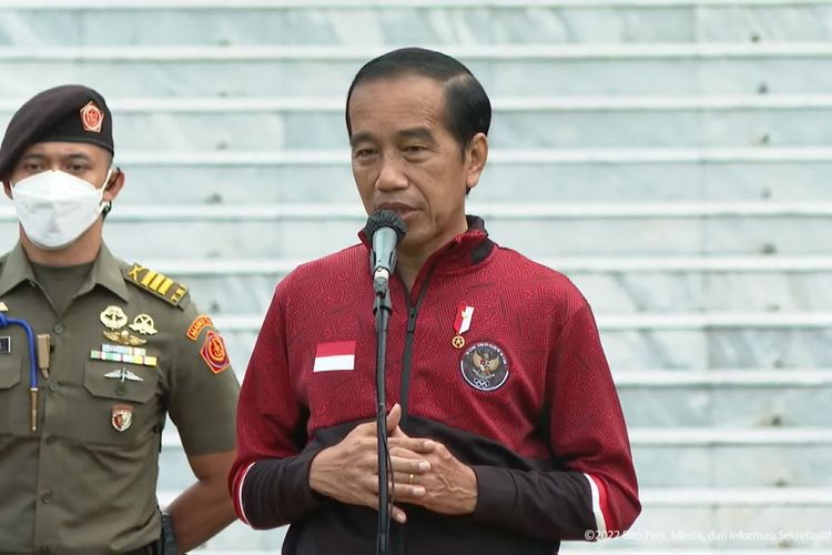 Presiden Jok Widodo ketika berpidato dalam acara penyerahan bonus dan penghargaan untuk atlet peraih medali SEA Games 2021 yang berlangsung di Istana Merdeka, Senin (13/6/2022) pagi WIB.