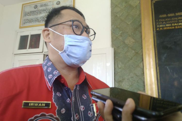 Wakil bupati Bondowoso Irwan Bachtiar saat ditemui di rumah dinasnya terkait kasus Sekda syaifullah