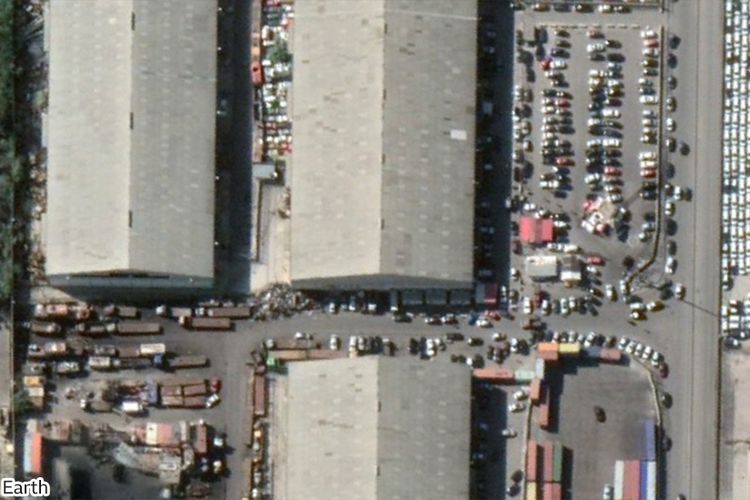 Kompleks pergudangan di pelabuhan Beirut sebelum ledakan terjadi, pada November 2018.