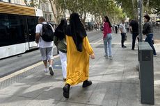 Perancis Mulai Berlakukan Larangan Siswi Pakai Abaya ke Sekolah