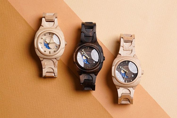 Beberapa koleksi dari Matoa Watch, yang merupakan brand pelopor jam tangan kayu di Indonesia.