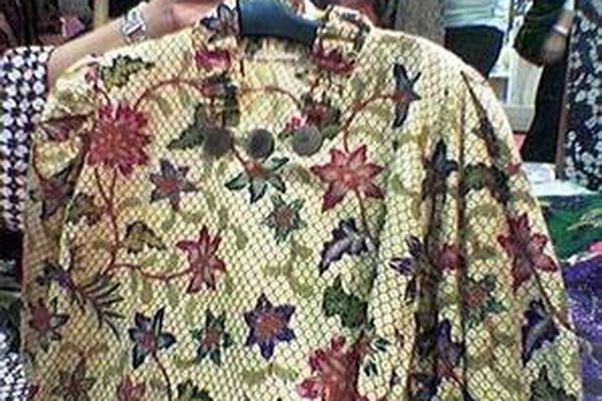 Batik model drakula, diminati kaum hawa. Bisa ditemui di pasar Beringharjo Yogya