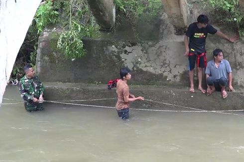 Bantu Cari Warga yang Tenggelam, Anggota TNI Ini Hanyut Terseret Arus