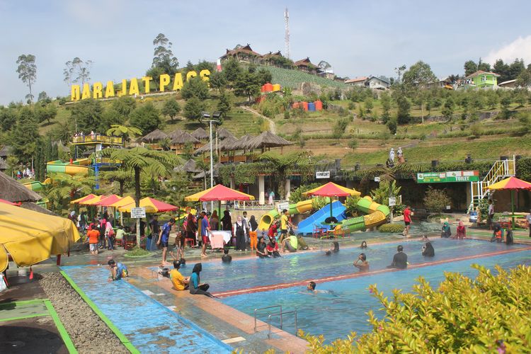 Darajat Pass. Salah satu tempat wisata di Garut yang dapat dikunjungi.