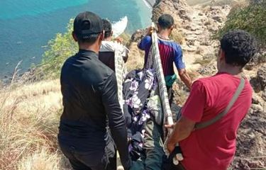 Wisatawan Asal Thailand Meninggal di Puncak Pulau Padar, Labuan ...