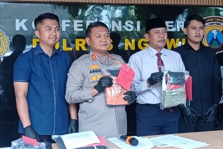 Pria Bernama Kentut Dijemput Paksa Polisi karena Cabuli Anak di Bawah Umur