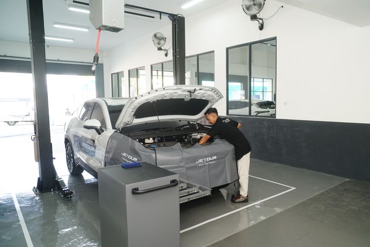 Ilustrasi servis mobil Jetour