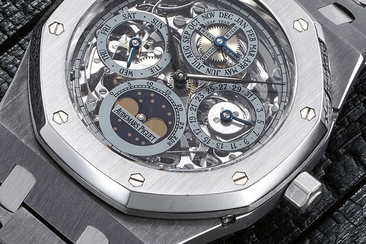 Balai Lelang Phillips Lepas Arloji Audemars Piguet Royal Oak