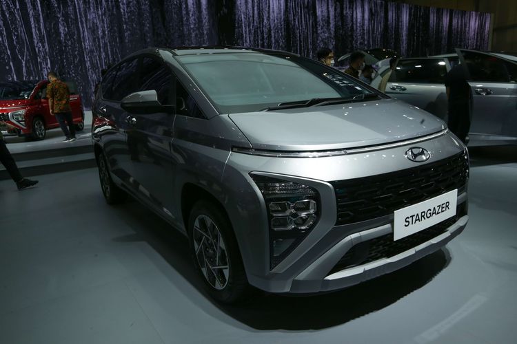 Hyundai Stargazer dipamerkan di ajang Gaikindo Indonesia International Auto Show (GIIAS) 2022 di ICE BSD, Tangerang, Jumat 12/8/2022). Hyundai Stargazer diklaim sudah terjual hingga lebih dari 1.500 unit bahkan sebelum resmi diluncurkan.