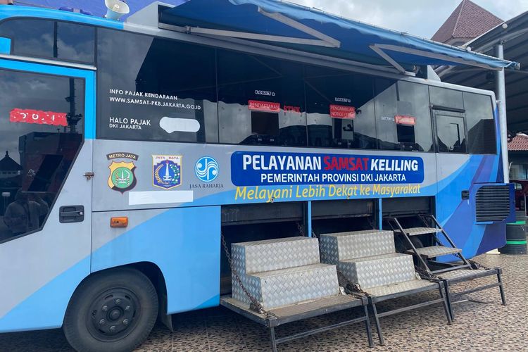 Samsat keliling Jakarta hadir di IIMS 2025.