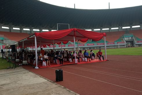 Jokowi Setuju Stadion Pakansari untuk Vaksinasi Massal