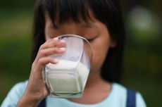 Apakah Minum Susu Kunci Anak untuk Tumbuh Tinggi? Ini Kata Dokter…