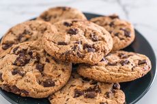 Resep Cookies Cokelat Chips, Lembut di Dalam, Renyah di Luar