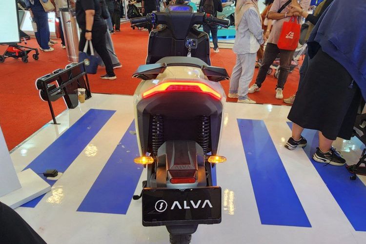 Tampak belakang Alva N3.