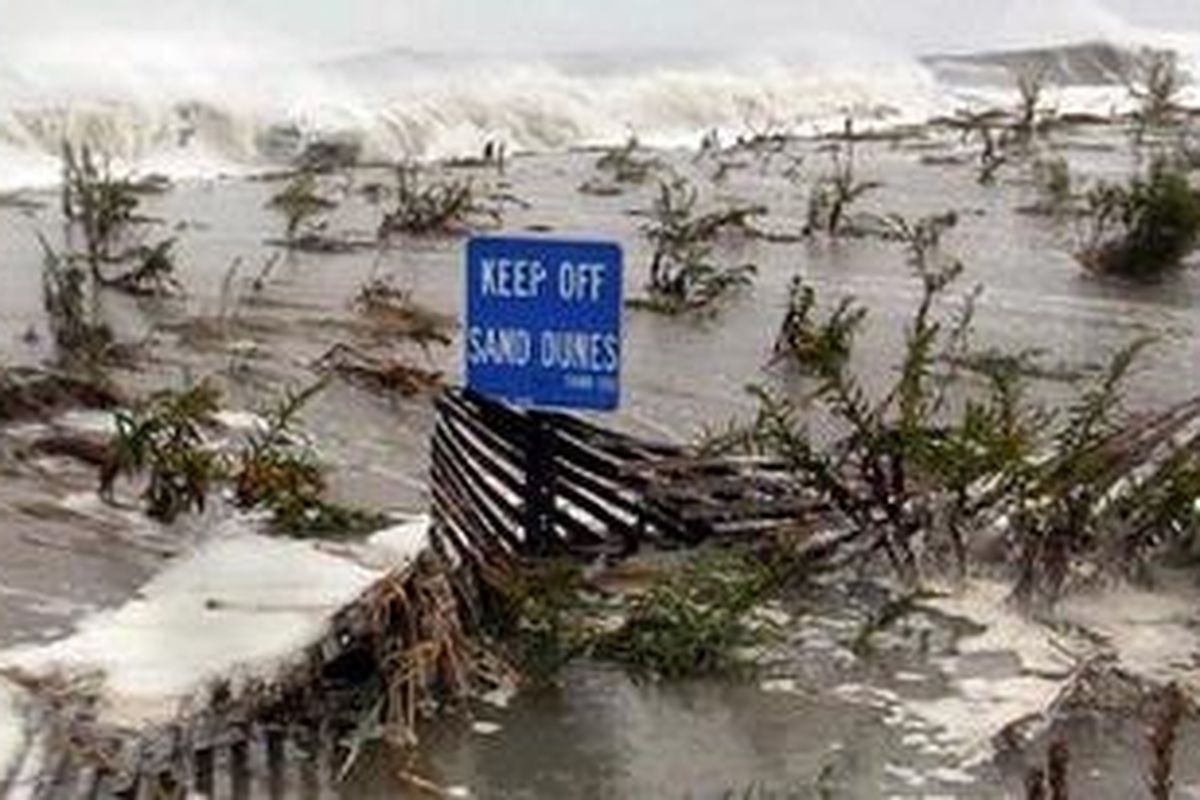 Dampak badai Sandy di wilayah Cape May, New Jersey. 