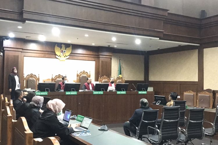 Dua konsultan pajak PT Gunung Madu Plantations (GMP) Aulia Imran Maghribi dan Ryan Ahmad Ronas dalam sidang pembacaan nota pembelaan atau pleidoi di Pengadilan Tindak Pidana Korupsi (Tipikor) pada Pengadilan Negeri (PN) Jakarta Pusat, Selasa (2/8/2022).