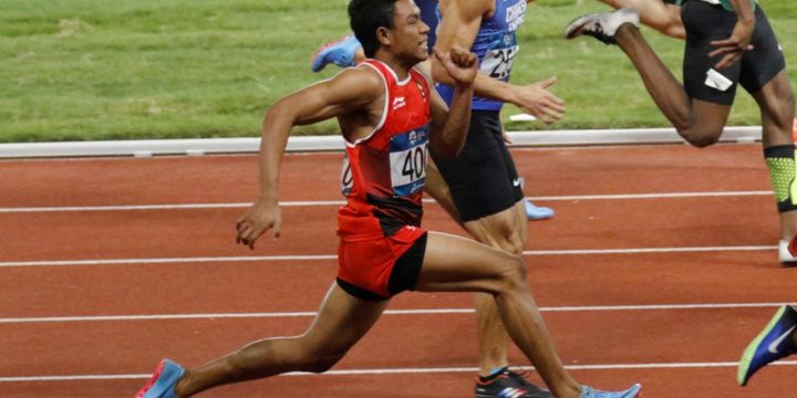 Pelari muda asal Indonesia, Lalu Muhammad Zohri, tampil pada final nomor lari 100 meter putra Asian Games 2018 di Stadion Utama Gelora Bung Karno, 26 Agustus 2018. 