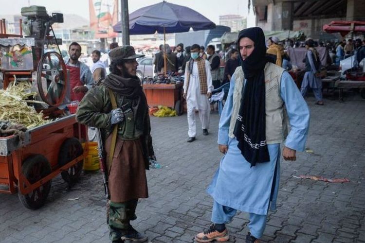 Anggota Taliban di kawasan Kote Sangi, Kabul.