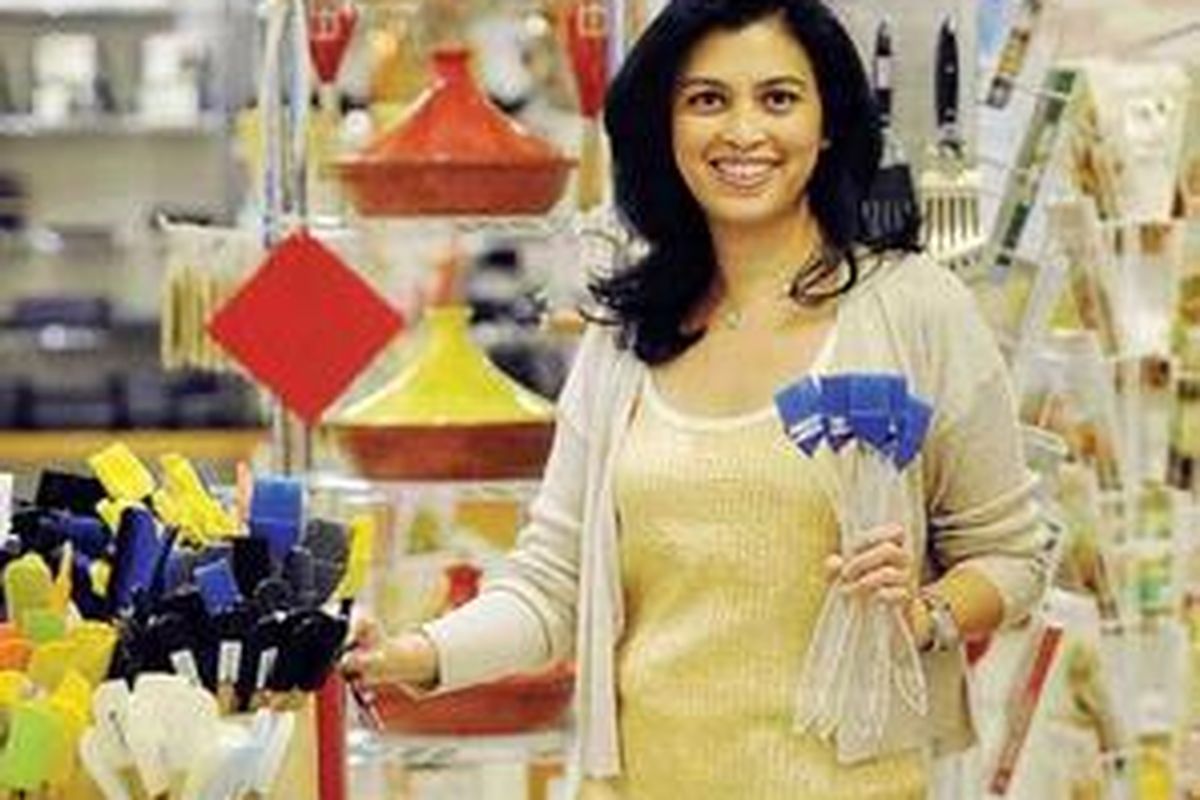 Arimbi, belajar memasak dari Mbok Mi.