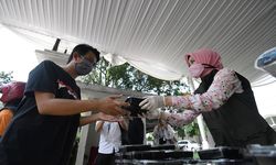 Pandemi Covid-19, Jabar Bergerak Sediakan 500 Porsi Makan Siang Gratis Per Hari