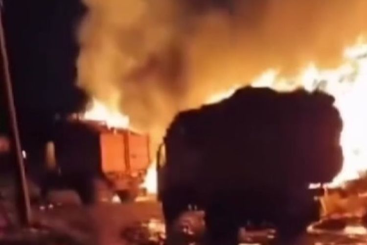Kebakaran TPA Cipayung Depok Berhasil Dipadamkan, Penyebab Masih Diselidiki