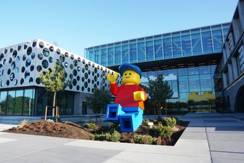 Lego Campus, Kantor bagi Manusia Paling Bahagia di Dunia?