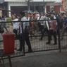 Detik-detik Rombongan Bupati Karawang Dilempari Batu dan Petasan saat Relokasi Pasar Rengasdengklok