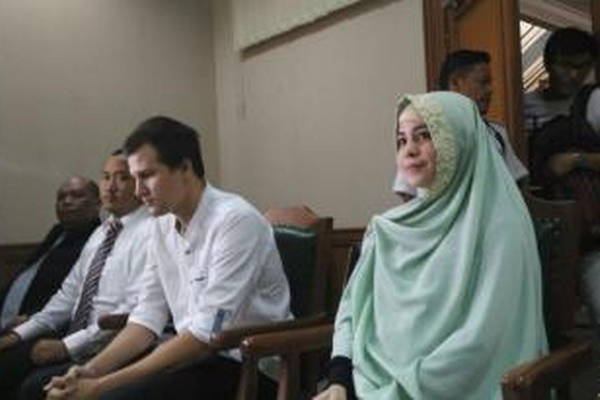 Stuart Collin dan Risty Tagor hadir dalam sidang perdana perceraian mereka di Pengadilan Agama Jakarta Selatan, Senin (28/9/2015).