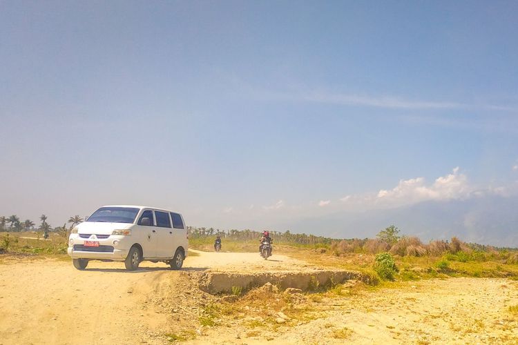 Tanah lapang bekas Dusun Jono Oge di Kabupaten Sigi, Sulawesi Tengah. Di wilayah ini, fenomena likuefaksi melumat 366 rumah saat gempa melanda pada 28 September 2018.