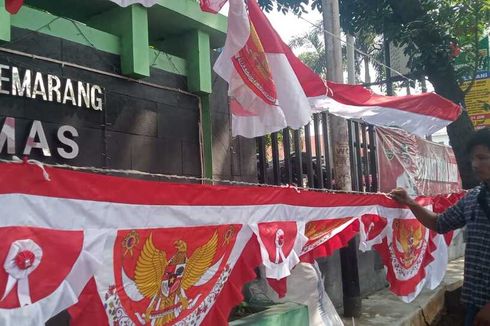 Aji Rela Ganti Profesi demi Jualan Atribut Kemerdekaan di Semarang, Sebulan Untung Rp 10 Juta