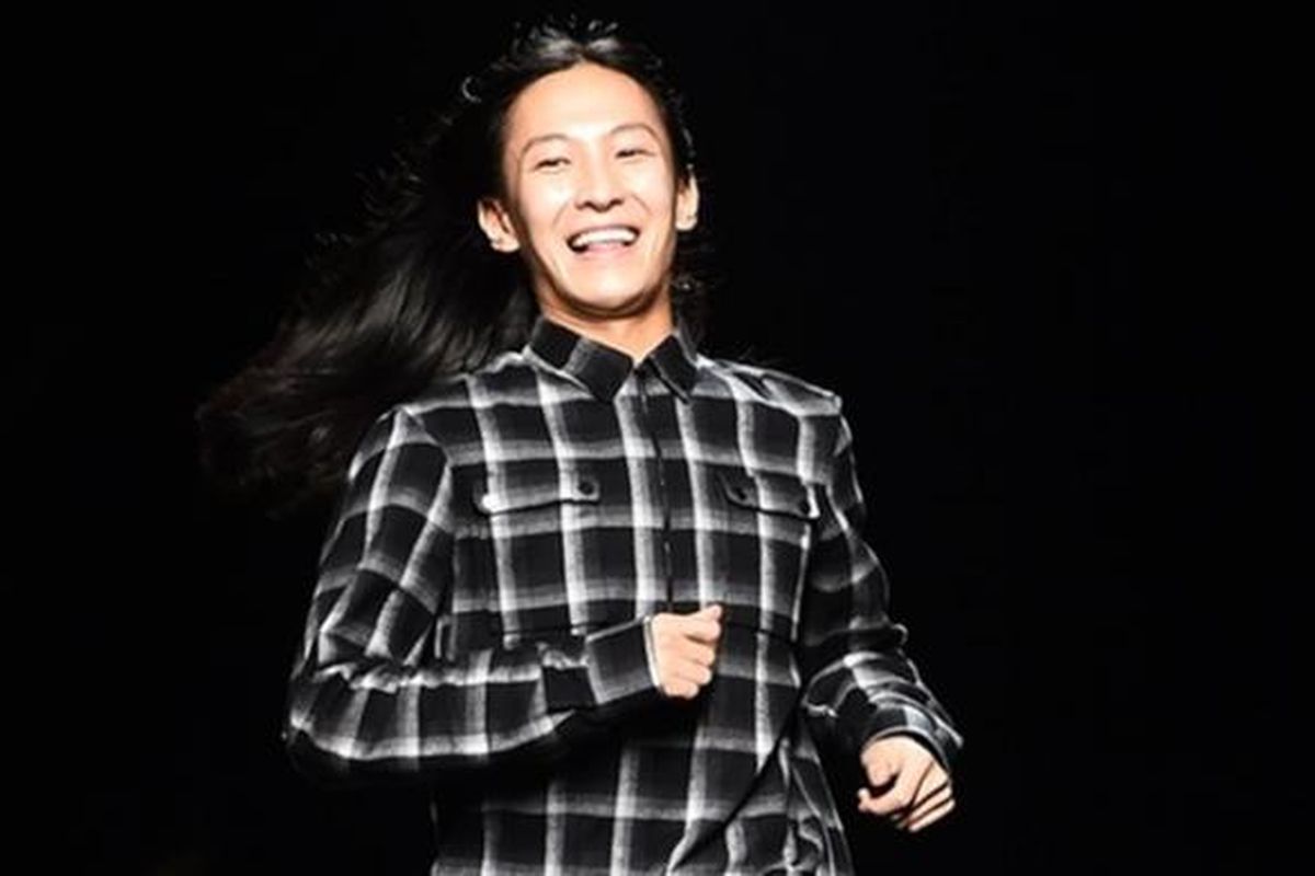 Baru-baru ini, perancang busana Alexander Wang (31) memutuskan untuk tidak lagi menjabat sebagai Direktur Kreatif rumah mode Balenciaga. 