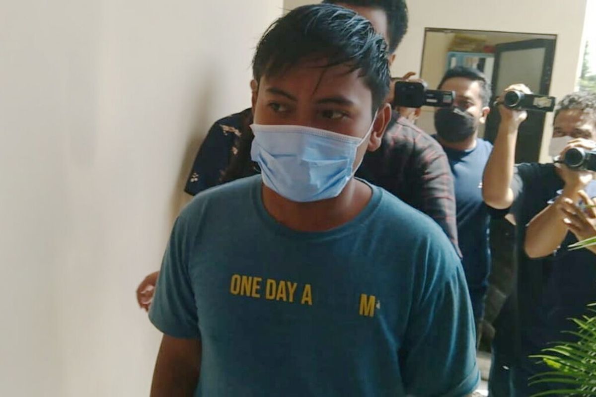 Pelaku penganiayaan di Kecamatan Pakis menyerahkan diri ke Mapolres Malang, Kamis (17/3/2022).
