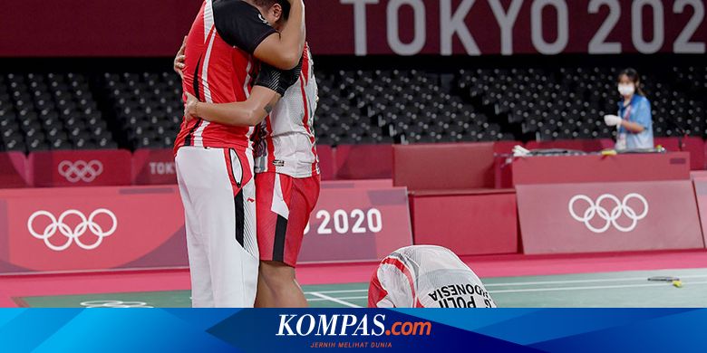 Momen Haru Apriyani Rahayu Menangis di Pelukan Eng Hian Usai Raih Medali Emas