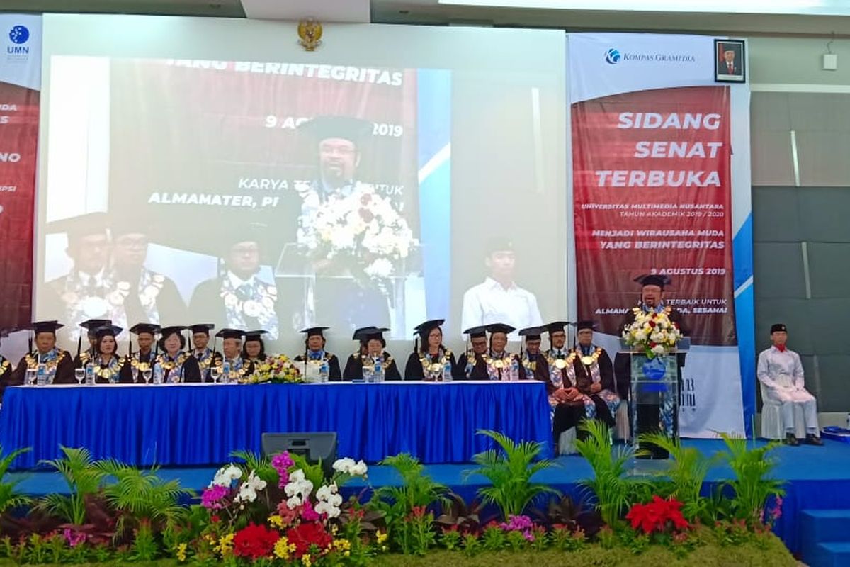 UMN 2019 menggelar Kuliah Perdana Sidang Senat Terbuka bagi dua ribu lebih mahasiswa baru pada Jumat (9/8/2019) dengan mengangkat tema Menjadi Wirausaha Muda yang Berintegritas.